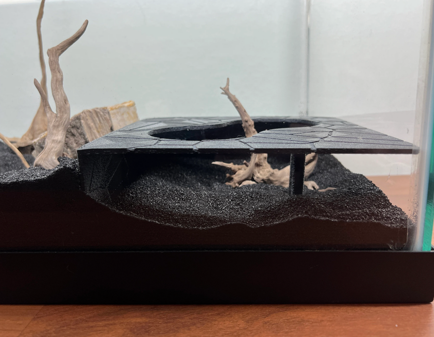 Aquarium/Terrarium Fish and Reptile Hide Free Shipping